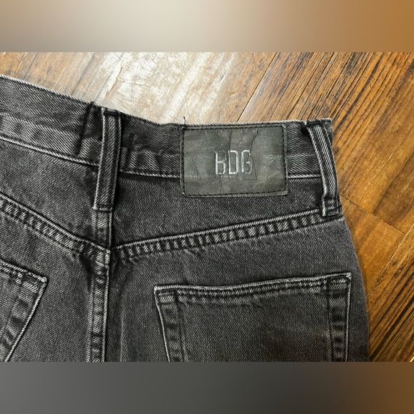 BDG Urban Outfitters Black Jean Mom Shorts Size W25 - Picture 4 of 5